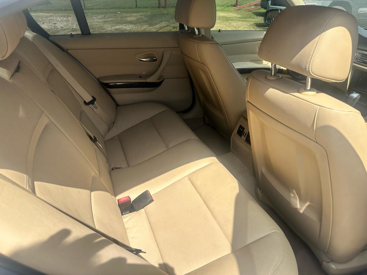 BMW 3-Series 328i SA SULEV 2011