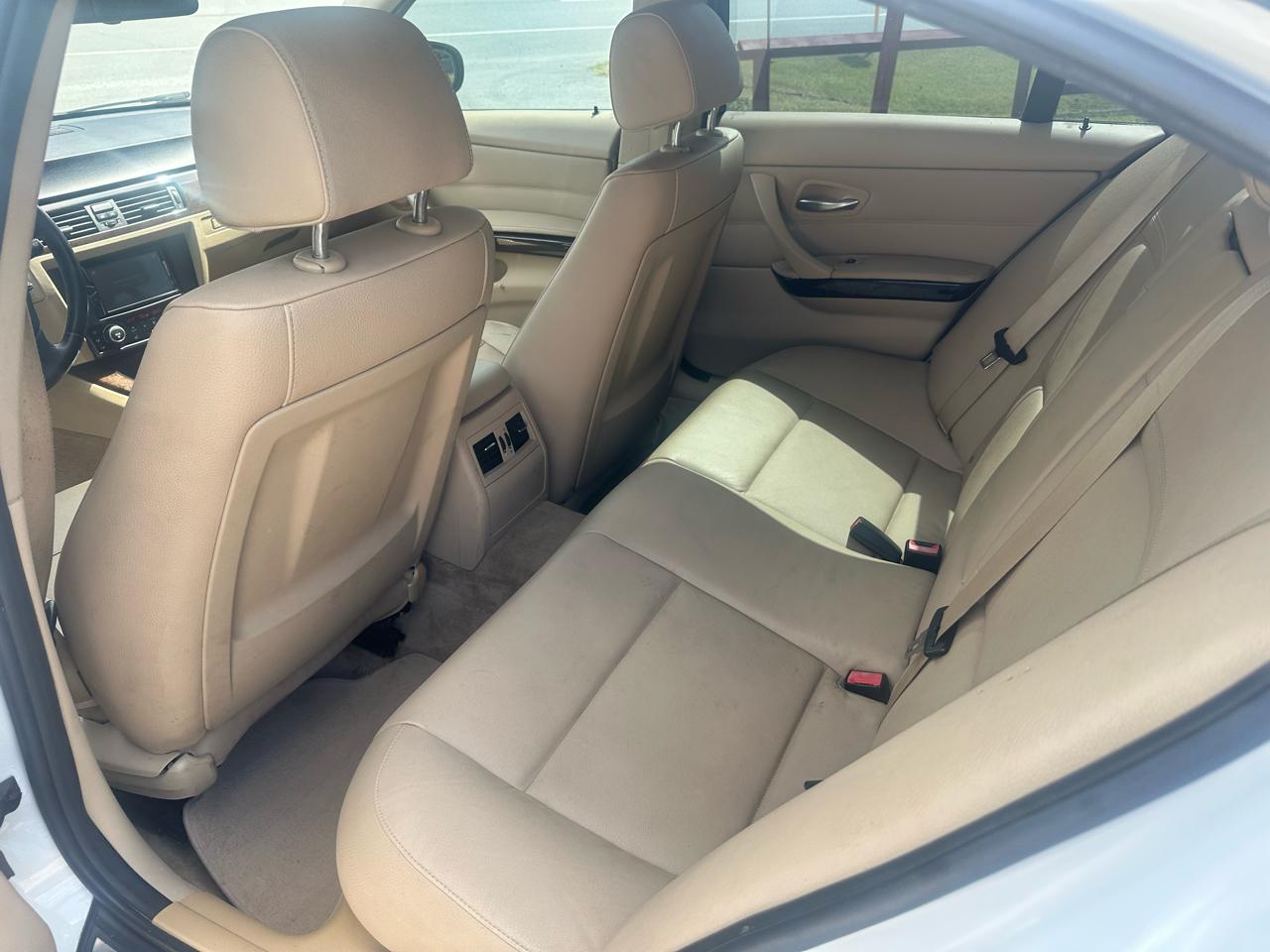 BMW 3-Series 328i SA SULEV 2011