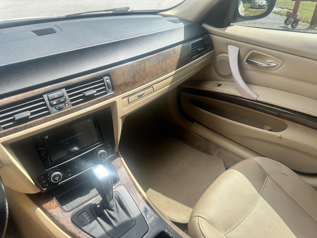 BMW 3-Series 328i SA SULEV 2011
