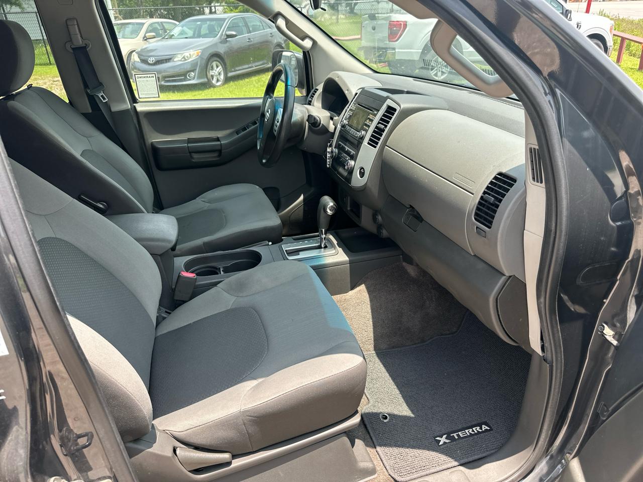 Nissan Xterra 2WD 4dr Auto S 2013