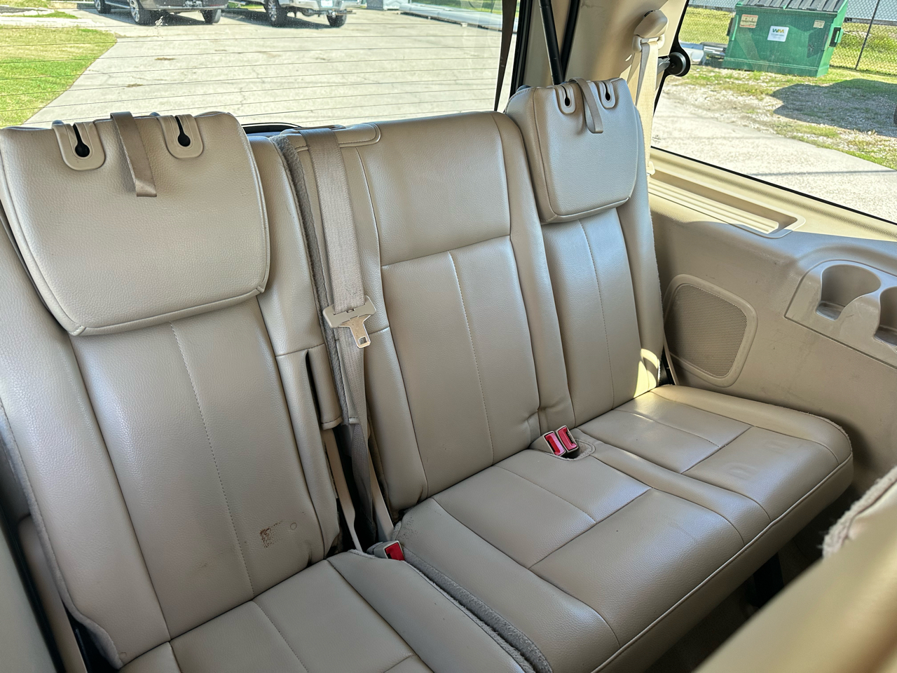 Ford Expedition 2WD 4dr Eddie Bauer 2010