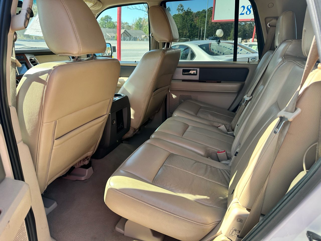 Ford Expedition 2WD 4dr Eddie Bauer 2010