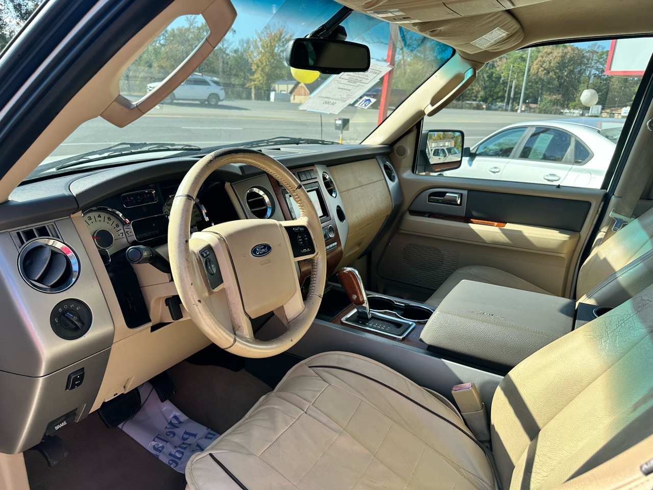 Ford Expedition 2WD 4dr Eddie Bauer 2010