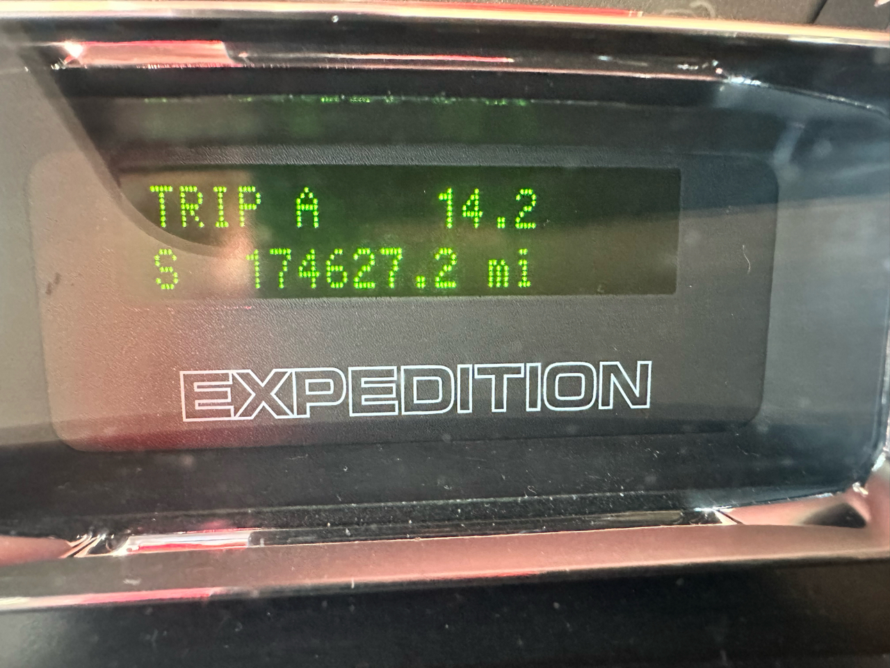 Ford Expedition 2WD 4dr Eddie Bauer 2010