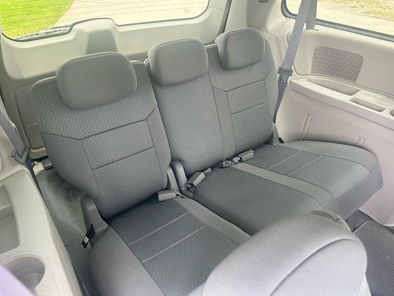 Chrysler Town & Country 4dr Wgn Touring 2010