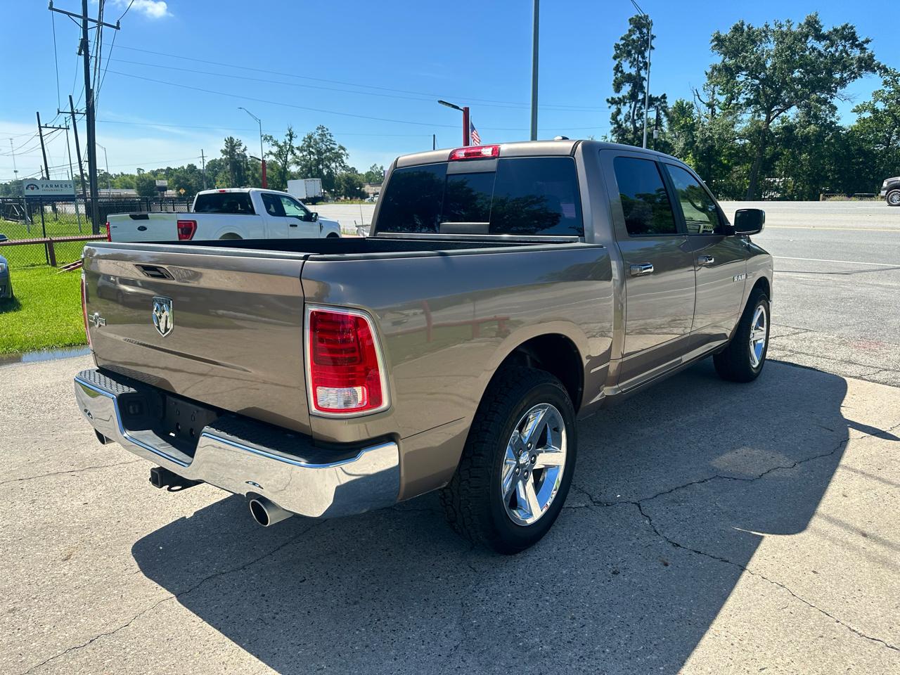 Dodge Ram 1500 2WD Crew Cab 140.5" SLT 2009