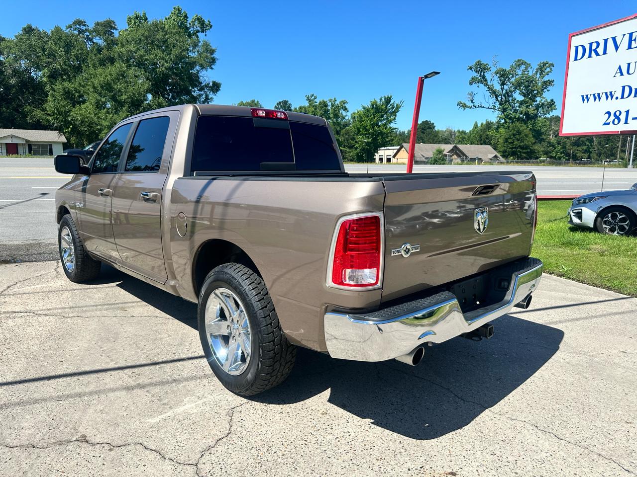 Dodge Ram 1500 2WD Crew Cab 140.5" SLT 2009