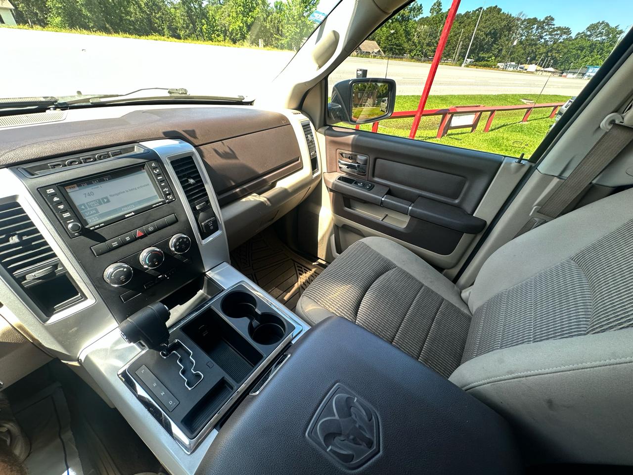 Dodge Ram 1500 2WD Crew Cab 140.5" SLT 2009