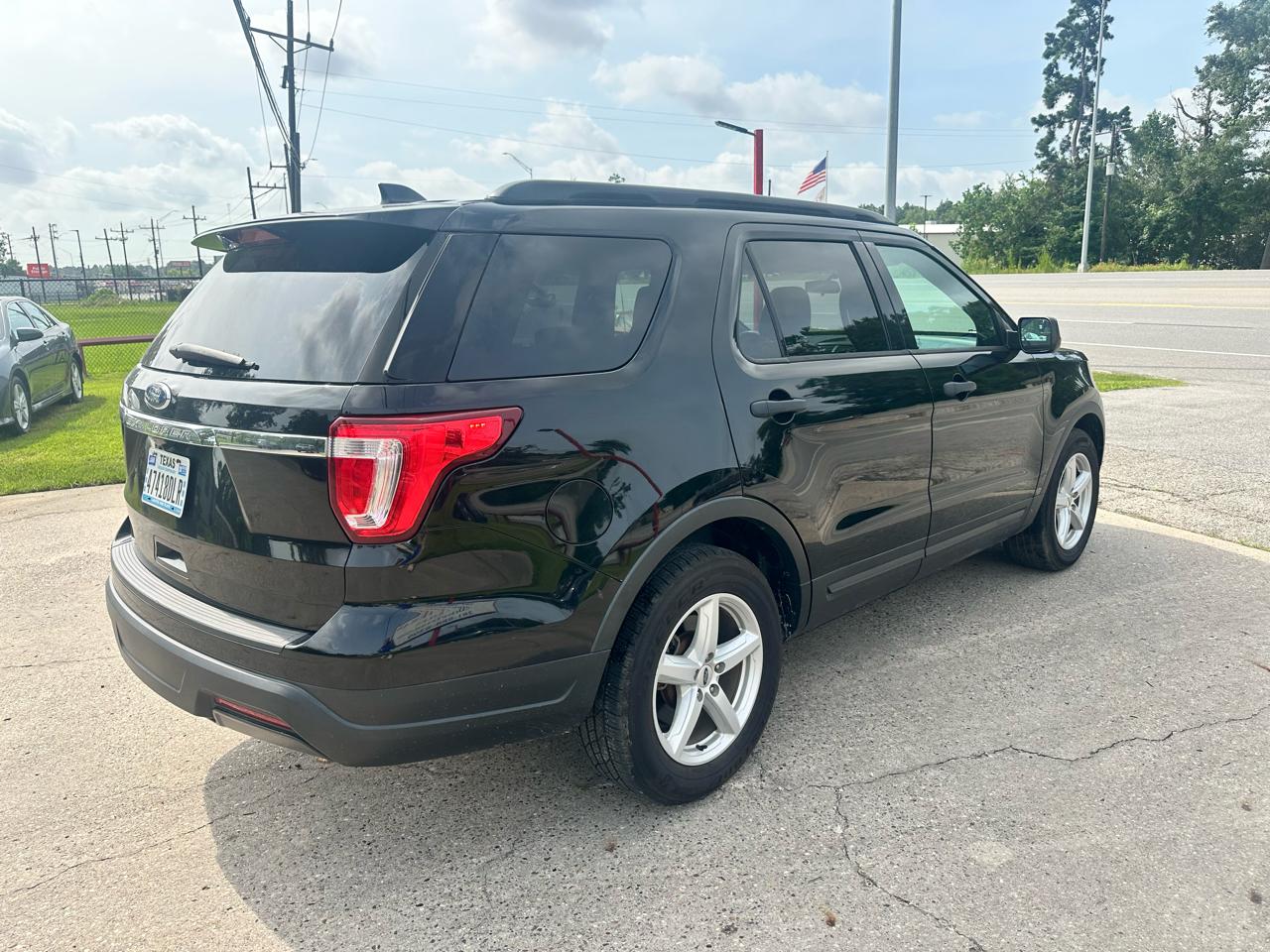 Ford Explorer Base FWD 2018