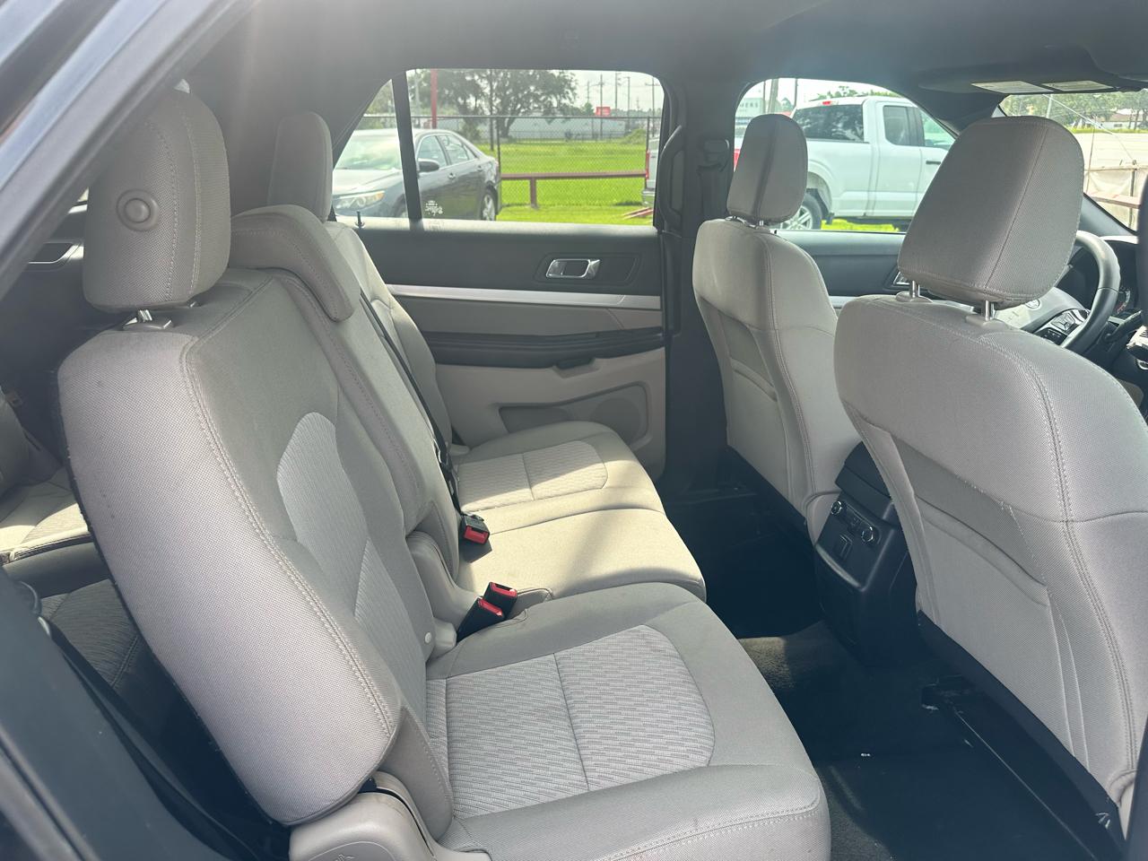 Ford Explorer Base FWD 2018