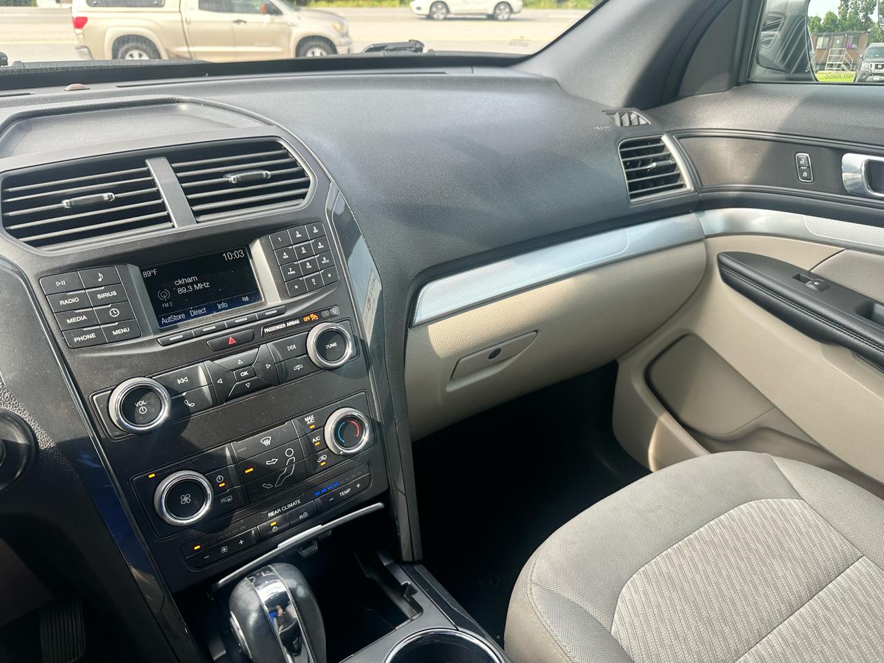 Ford Explorer Base FWD 2018