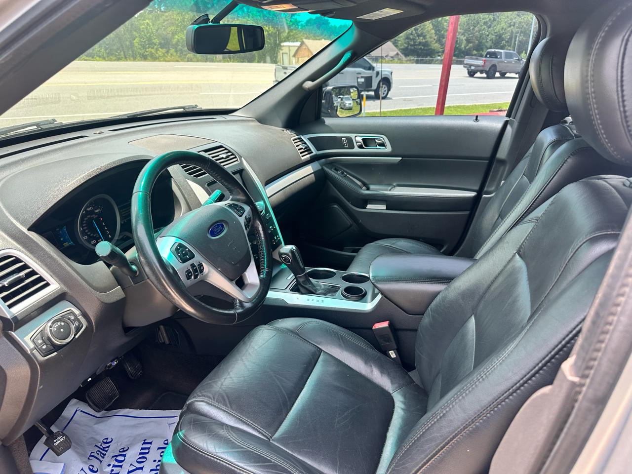 Ford Explorer FWD 4dr XLT 2013