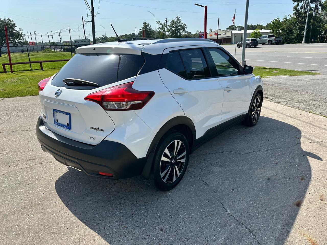 Nissan Kicks SV FWD 2019