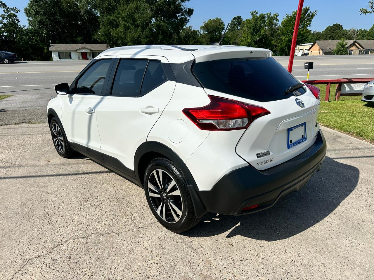 Nissan Kicks SV FWD 2019