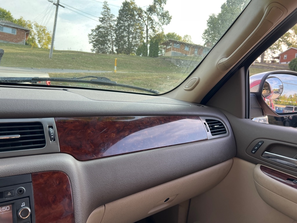 Chevrolet Suburban LTZ 1500 4WD 2009 Chevrolet Suburban LTZ 1500 4WD 2009