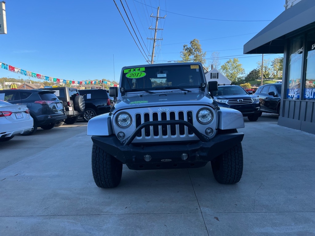 Jeep Wrangler Unlimited Sahara 4WD 2017 Jeep Wrangler Unlimited Sahara 4WD 2017