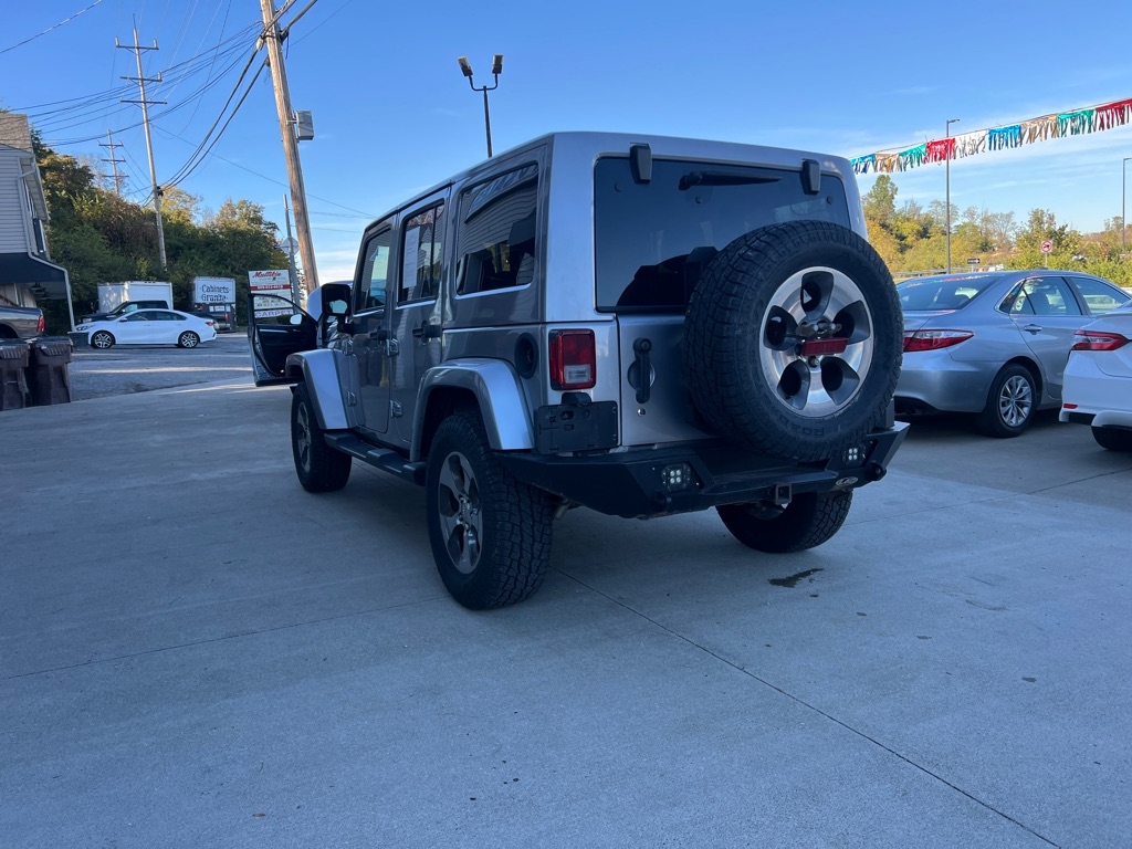 Jeep Wrangler Unlimited Sahara 4WD 2017 Jeep Wrangler Unlimited Sahara 4WD 2017