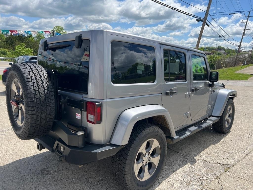 Jeep Wrangler Unlimited Sahara 4WD 2017