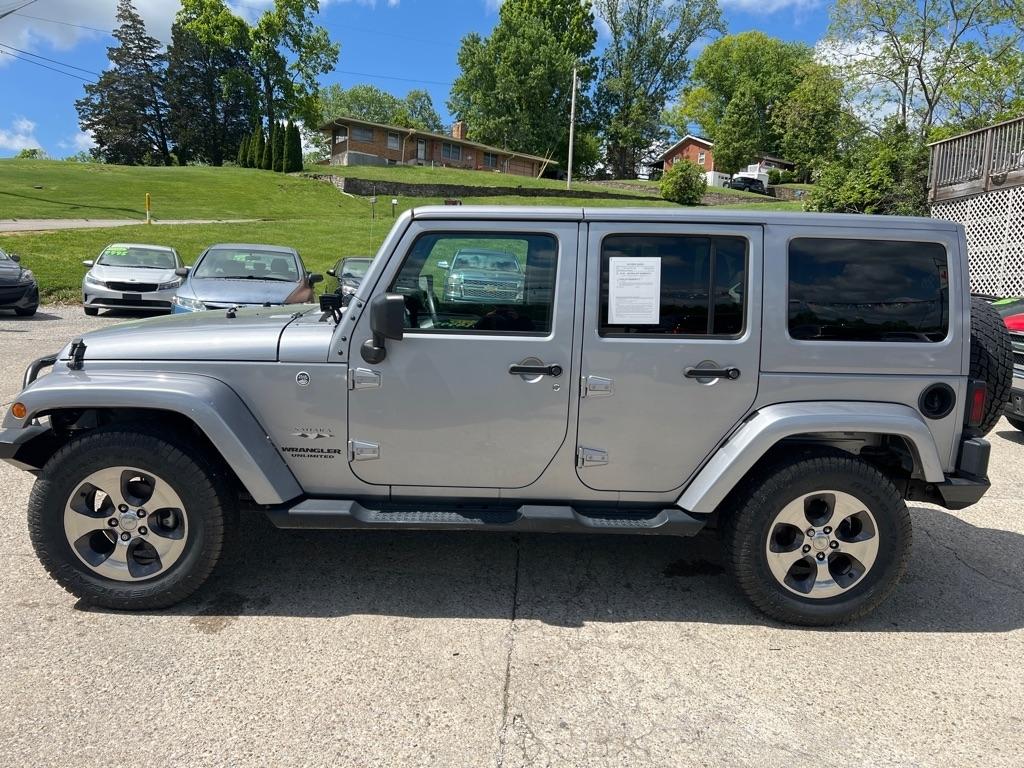 Jeep Wrangler Unlimited Sahara 4WD 2017