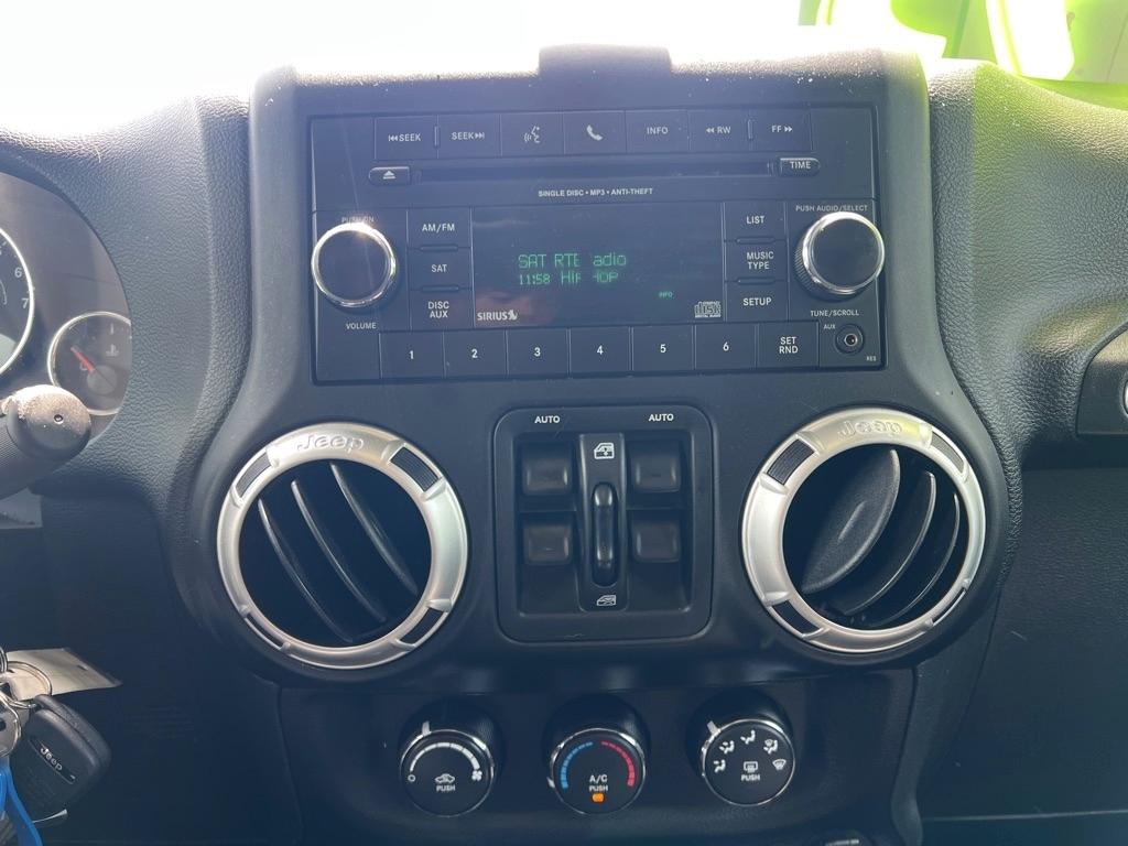 Jeep Wrangler Unlimited Sahara 4WD 2017