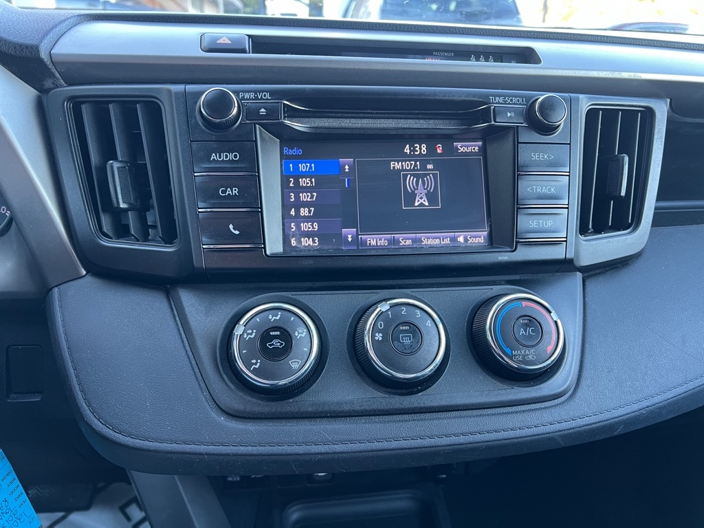 Toyota RAV4 LE FWD 2018 Toyota RAV4 LE FWD 2018