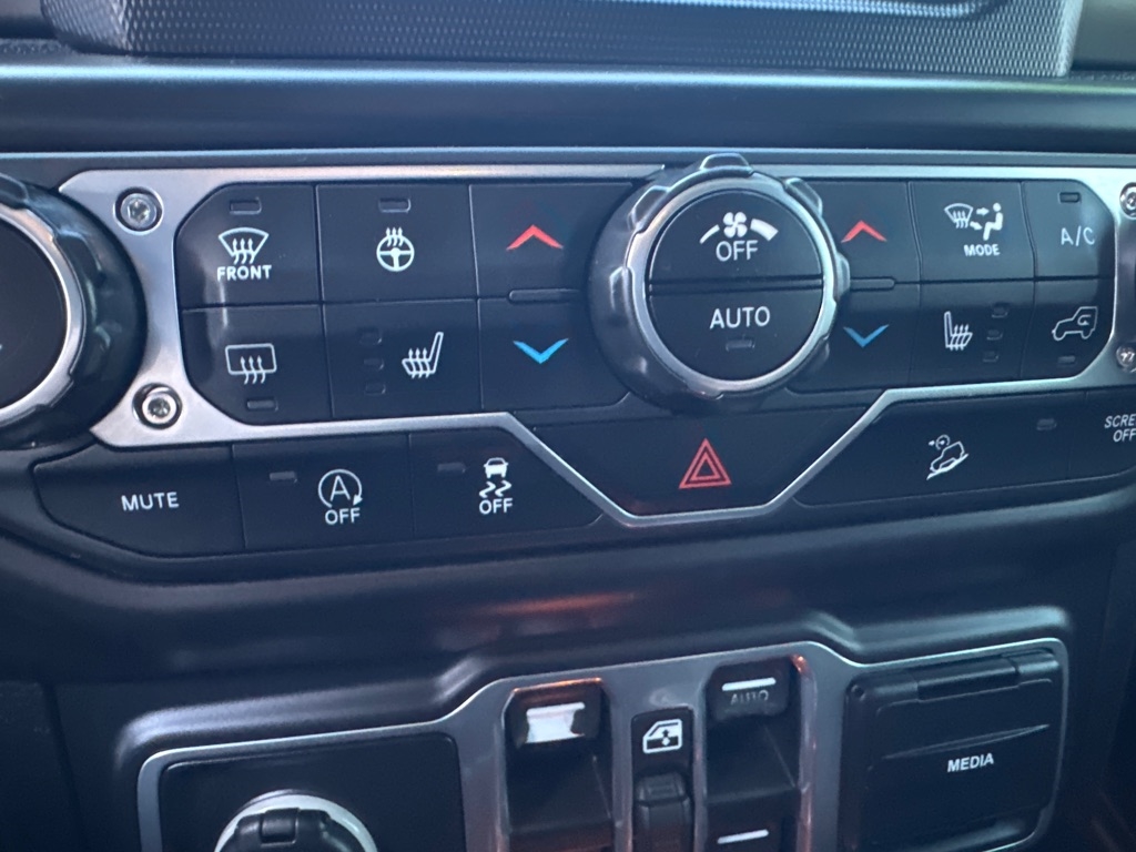 Jeep Wrangler Unlimited Sport 2018