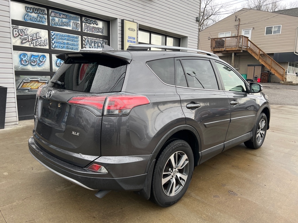 Toyota RAV4 XLE FWD 2018