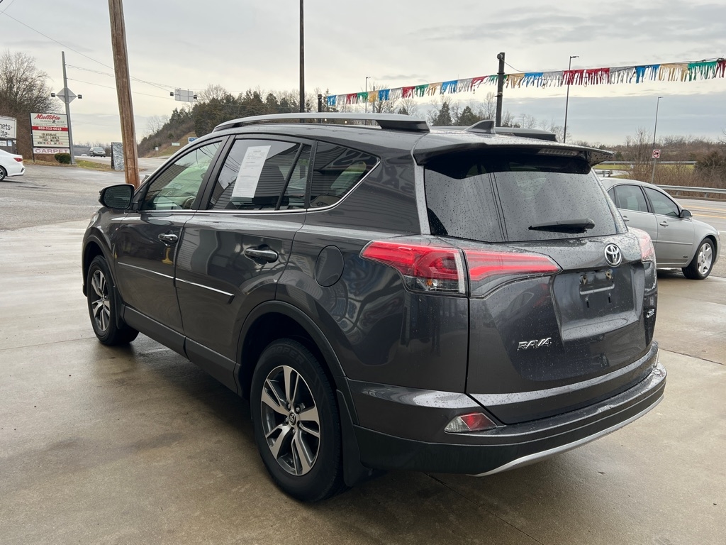 Toyota RAV4 XLE FWD 2018