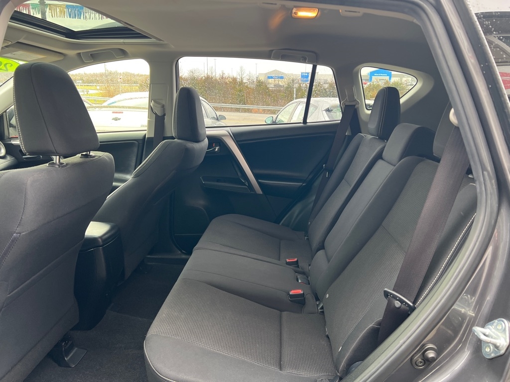 Toyota RAV4 XLE FWD 2018