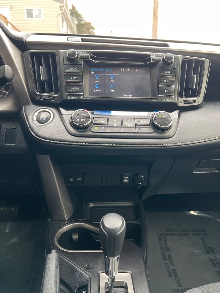 Toyota RAV4 XLE FWD 2018
