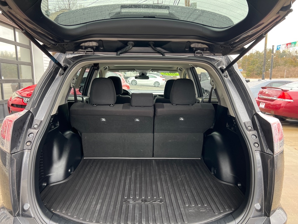 Toyota RAV4 XLE FWD 2018