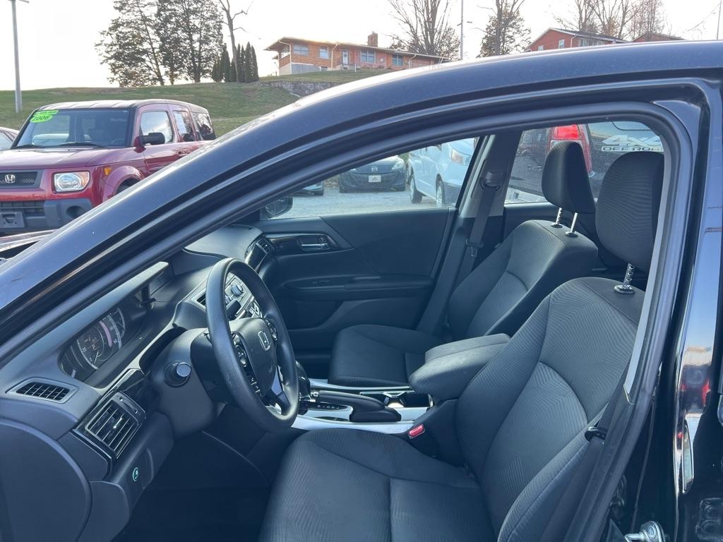 Honda Accord LX Sedan CVT 2017