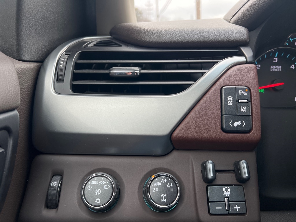 Chevrolet Suburban LTZ 1500 4WD 2015