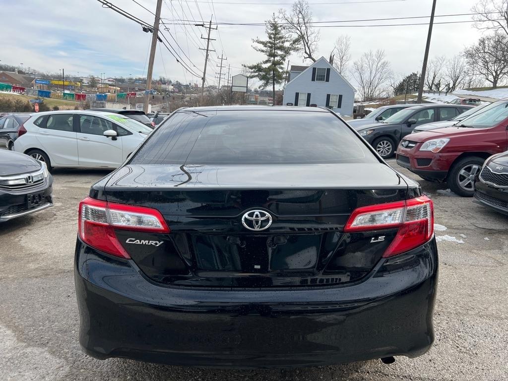 Toyota Camry SE 2012
