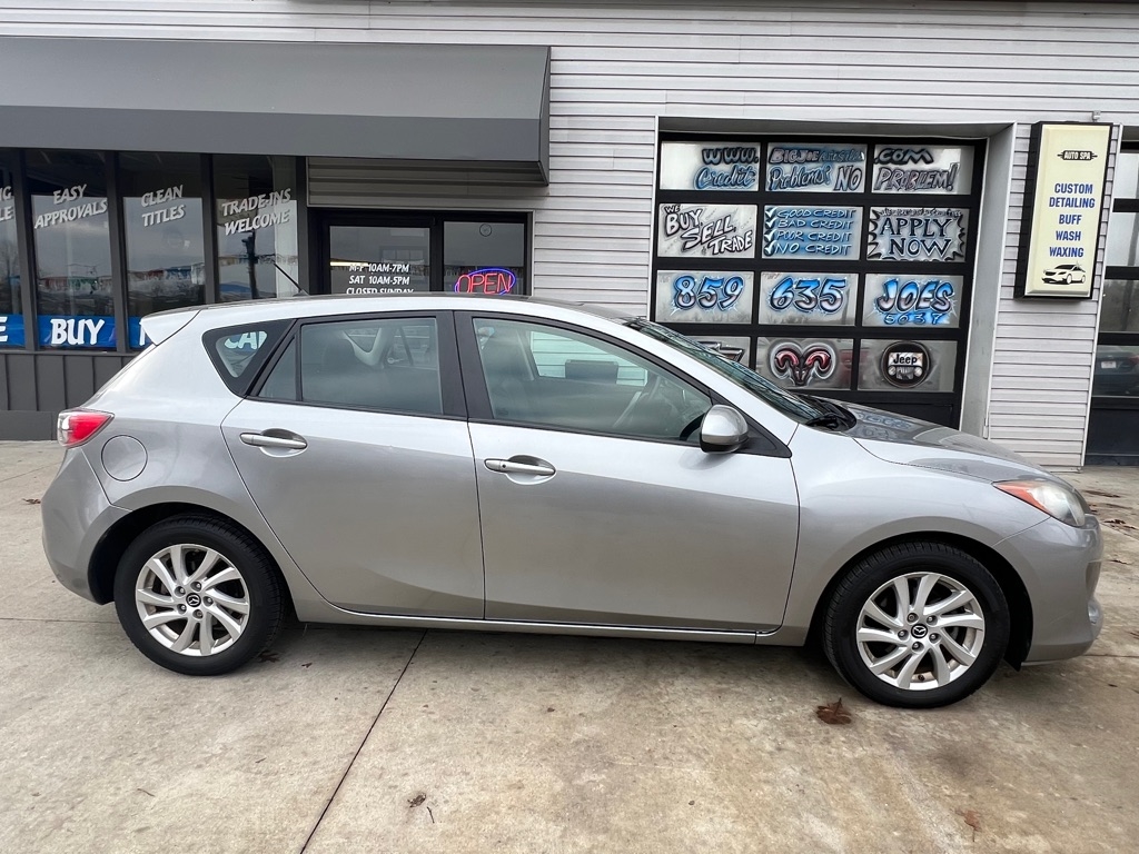 Mazda MAZDA3 i Grand Touring MT 5-Door 2013