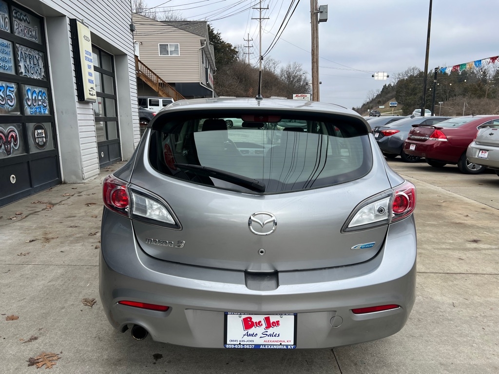 Mazda MAZDA3 i Grand Touring MT 5-Door 2013