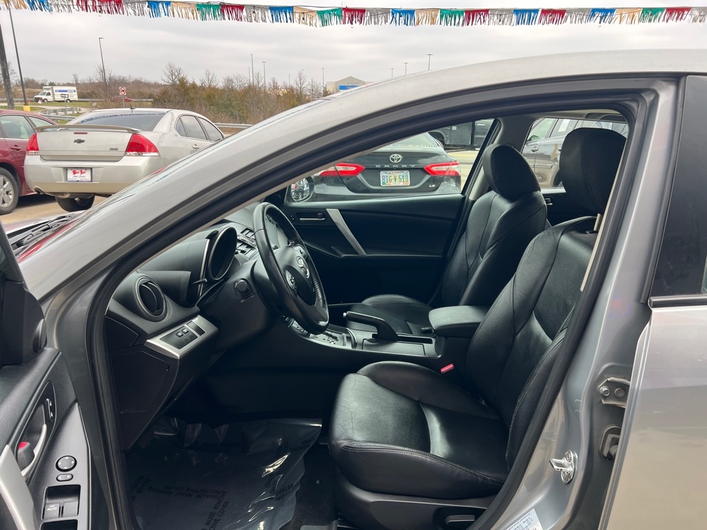 Mazda MAZDA3 i Grand Touring MT 5-Door 2013