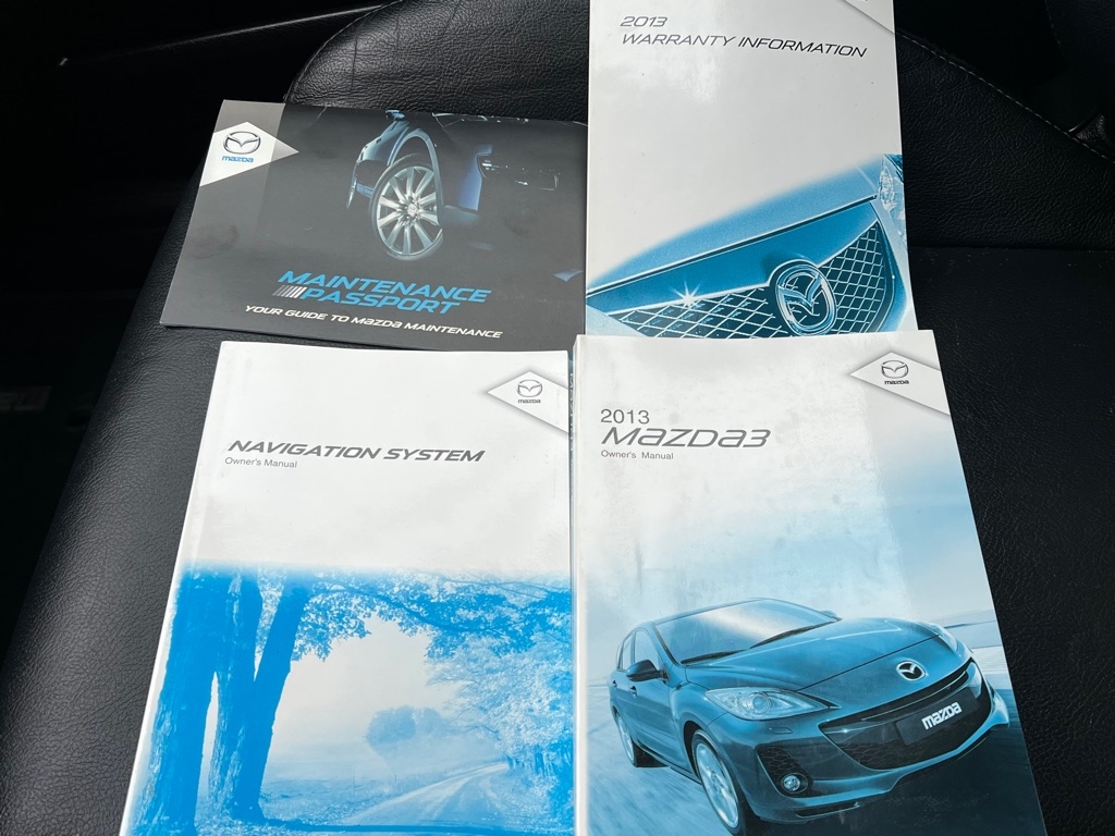 Mazda MAZDA3 i Grand Touring MT 5-Door 2013