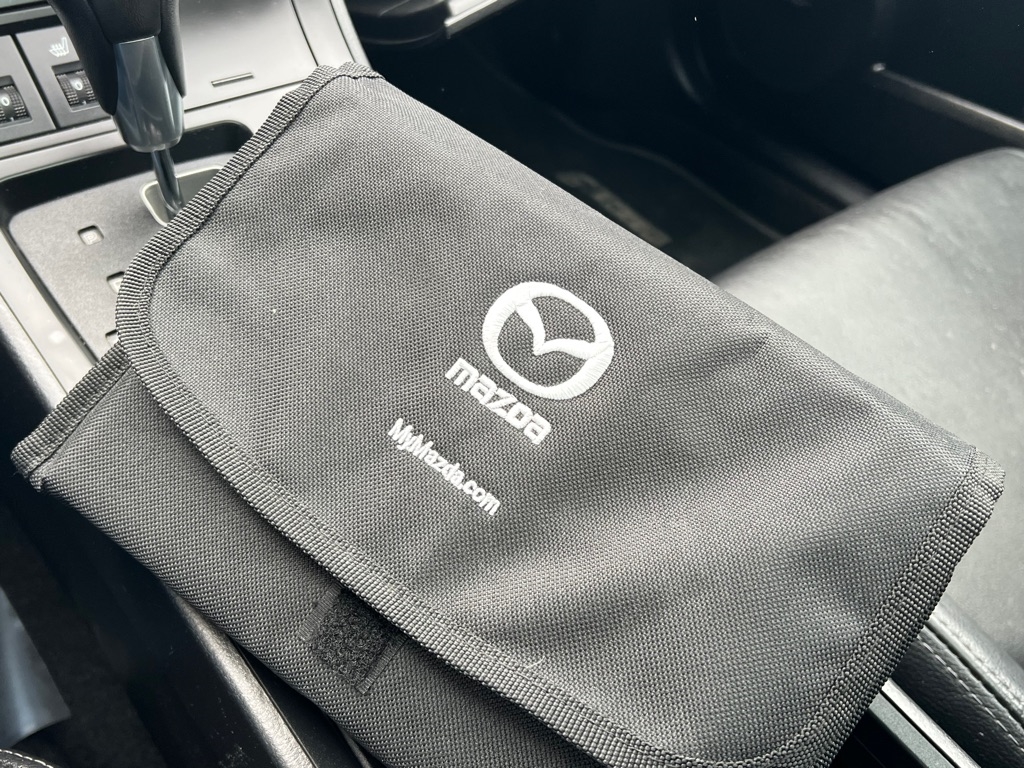 Mazda MAZDA3 i Grand Touring MT 5-Door 2013