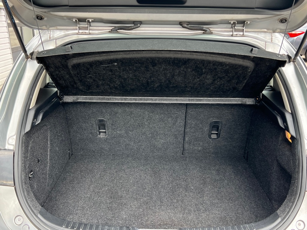 Mazda MAZDA3 i Grand Touring MT 5-Door 2013