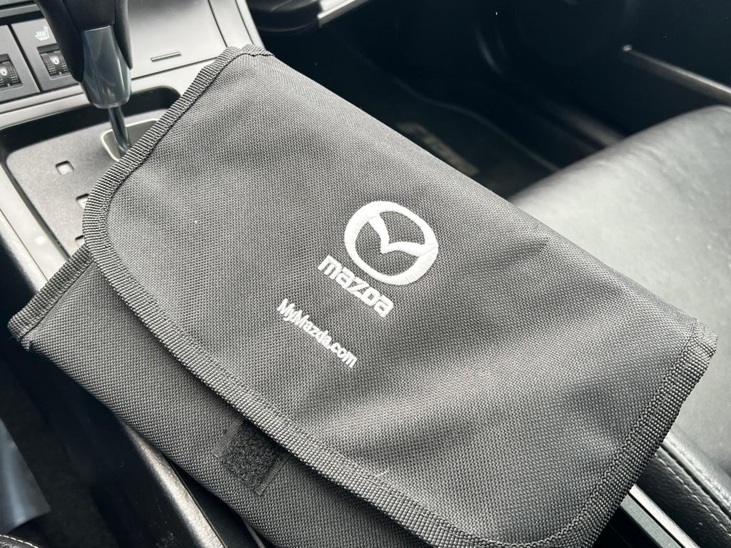 Mazda MAZDA3 i Grand Touring AT 5-Door 2013