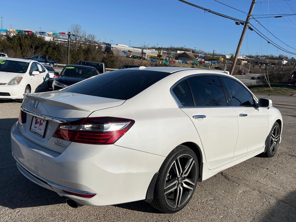 Honda Accord Touring V6 Sedan 6-Spd AT 2017