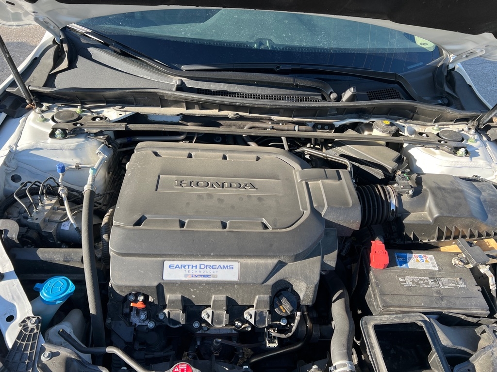 Honda Accord Touring V6 Sedan 6-Spd AT 2017