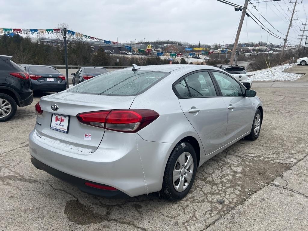 Kia Forte LX 5D Hatchback 2018
