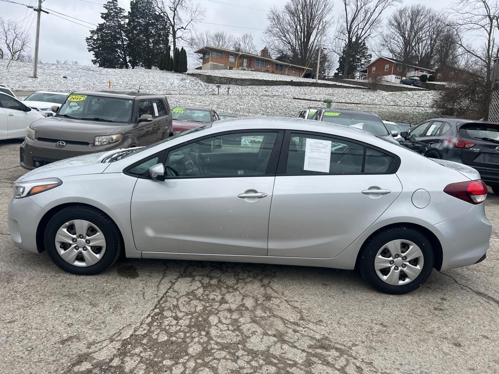 Kia Forte LX 5D Hatchback 2018