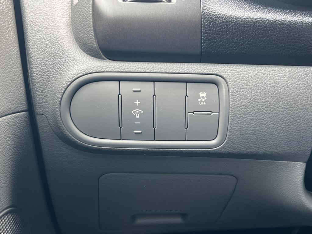 Kia Forte LX 5D Hatchback 2018