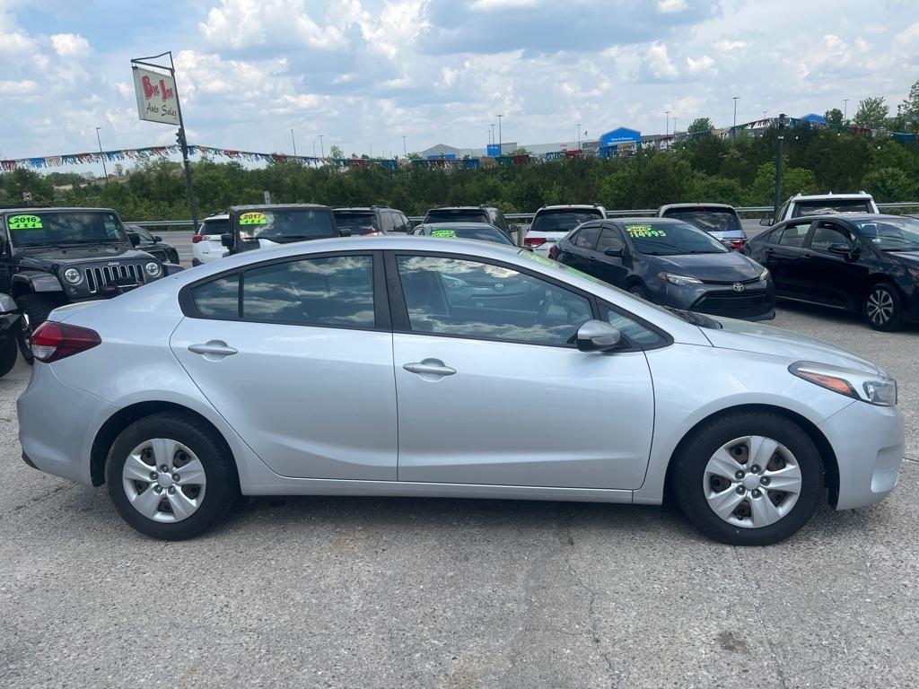 Kia Forte LX 5D Hatchback 2018