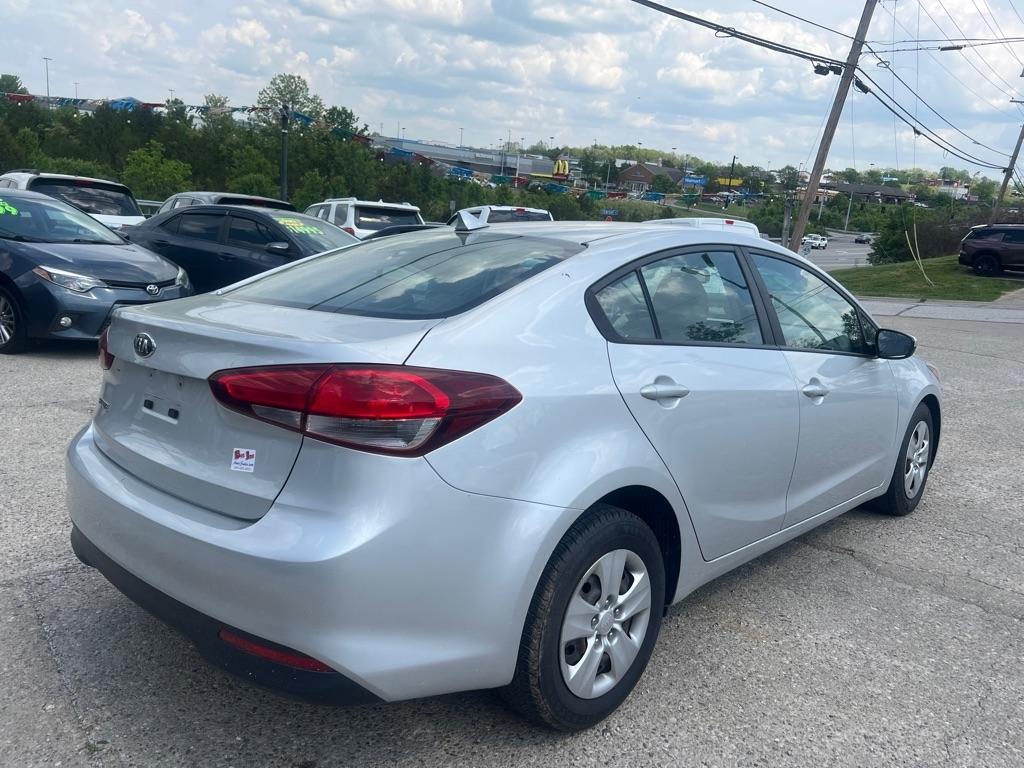 Kia Forte LX 5D Hatchback 2018