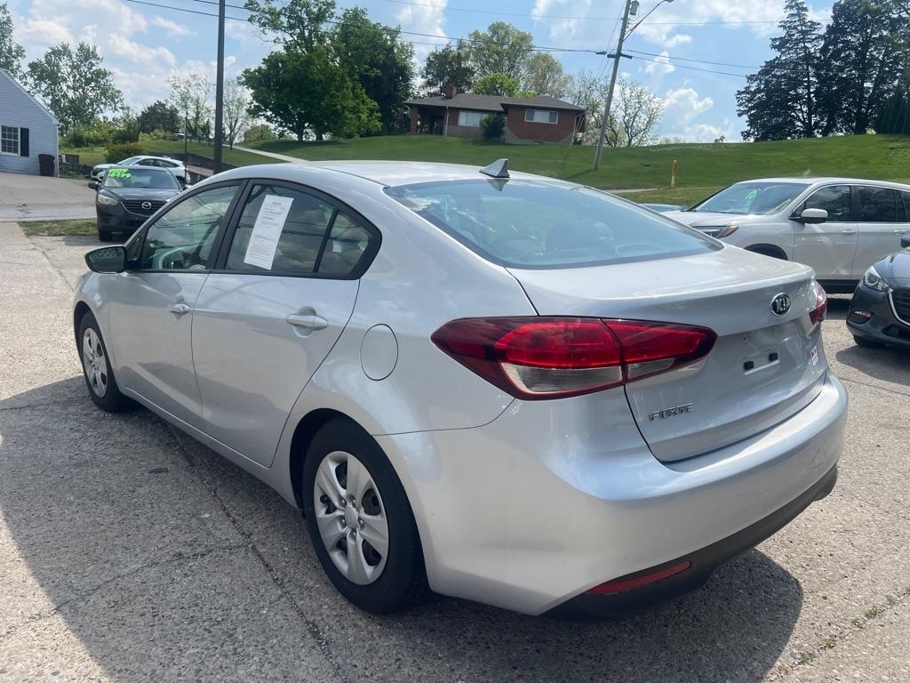 Kia Forte LX 5D Hatchback 2018