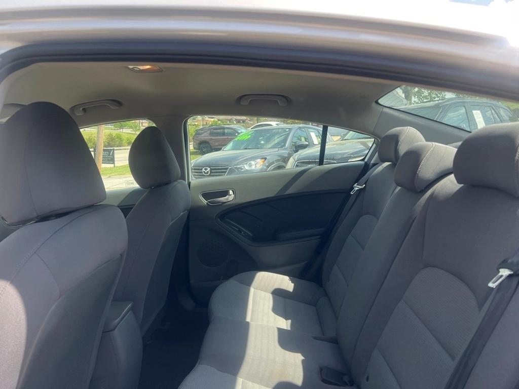 Kia Forte LX 5D Hatchback 2018